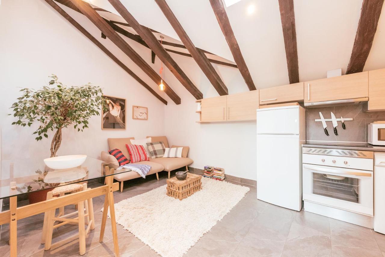 Bohemian 2bedroom Attic In Lavapies Apartament